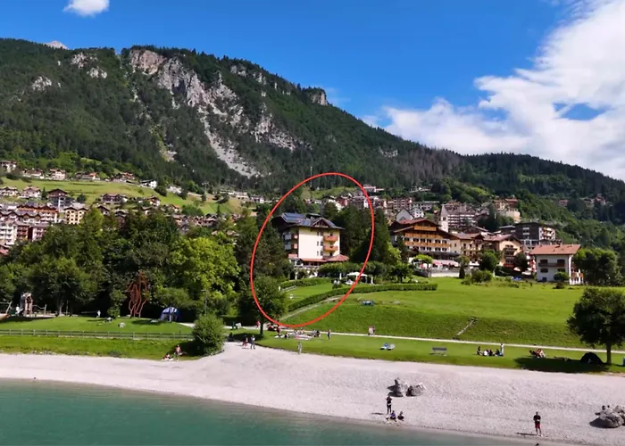 Hotel Ping Pong: Lake&Nature Hotel Gloria